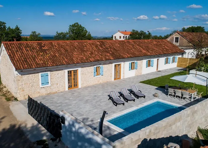 Апартаменты Martin Задар